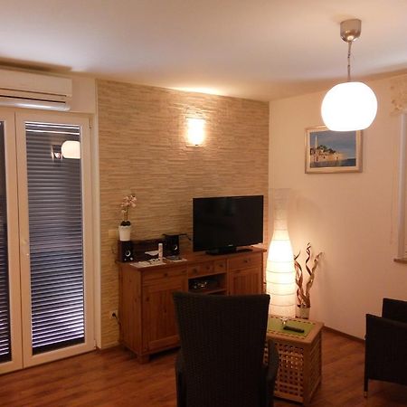 Apartment Asparagus Ровиньско село Экстерьер фото